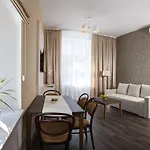 Longus