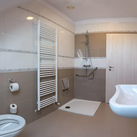 Guest house Longus