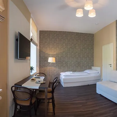 Longus Guest house